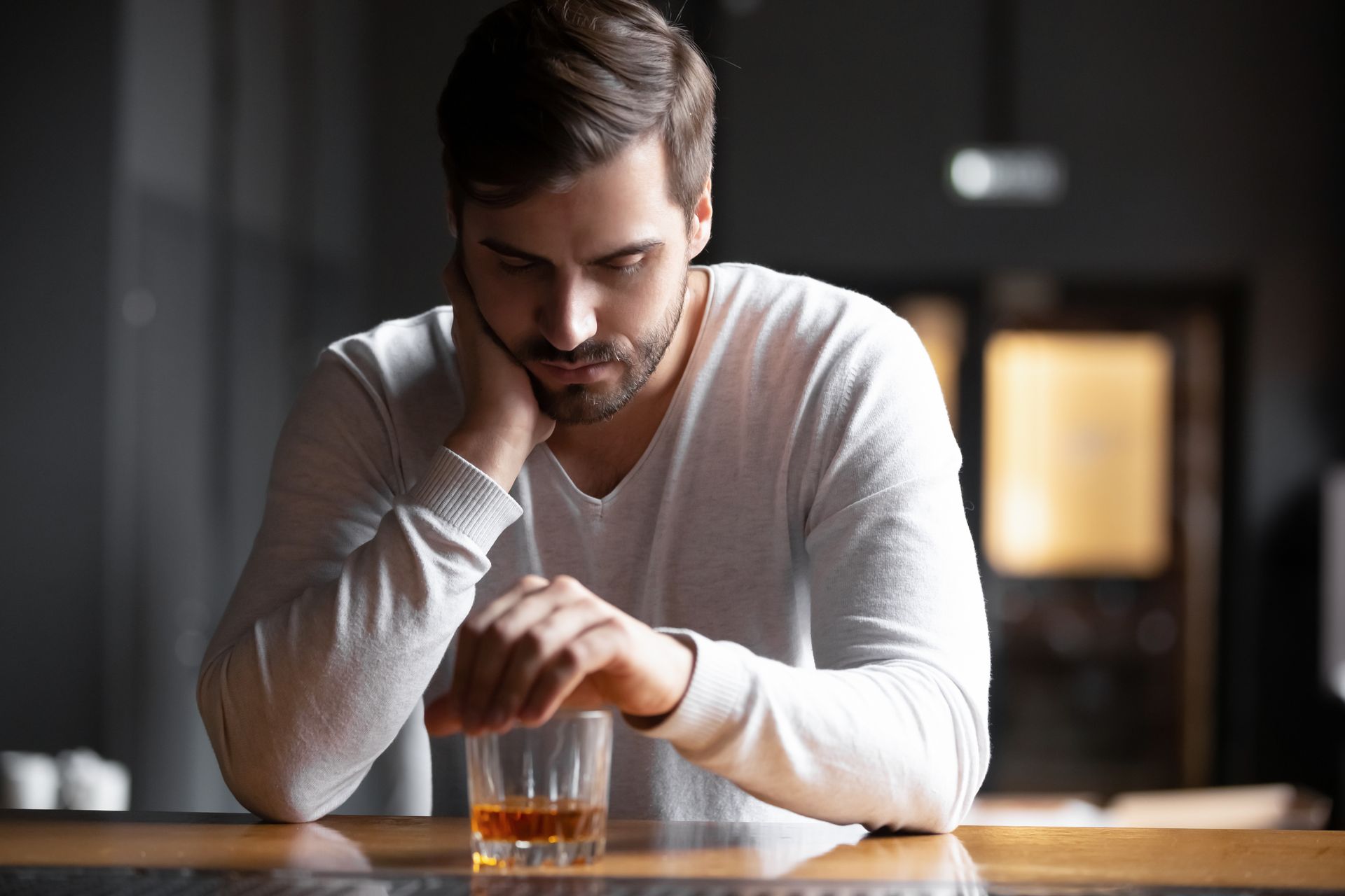 Top 6 Warning Signs of Alcoholism Explained